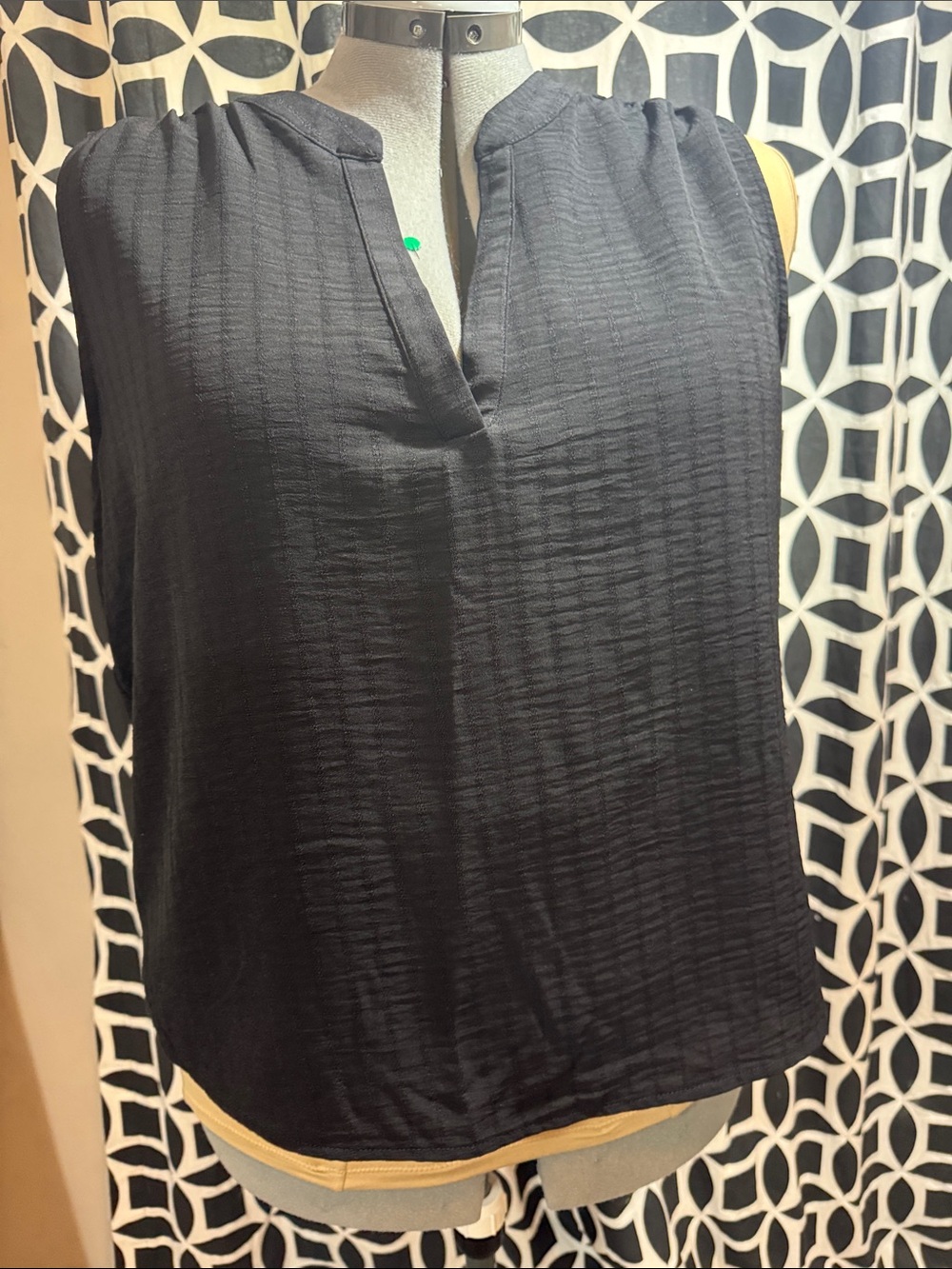 Denver Hayes Black Sleeveless Split-Neck Blouse